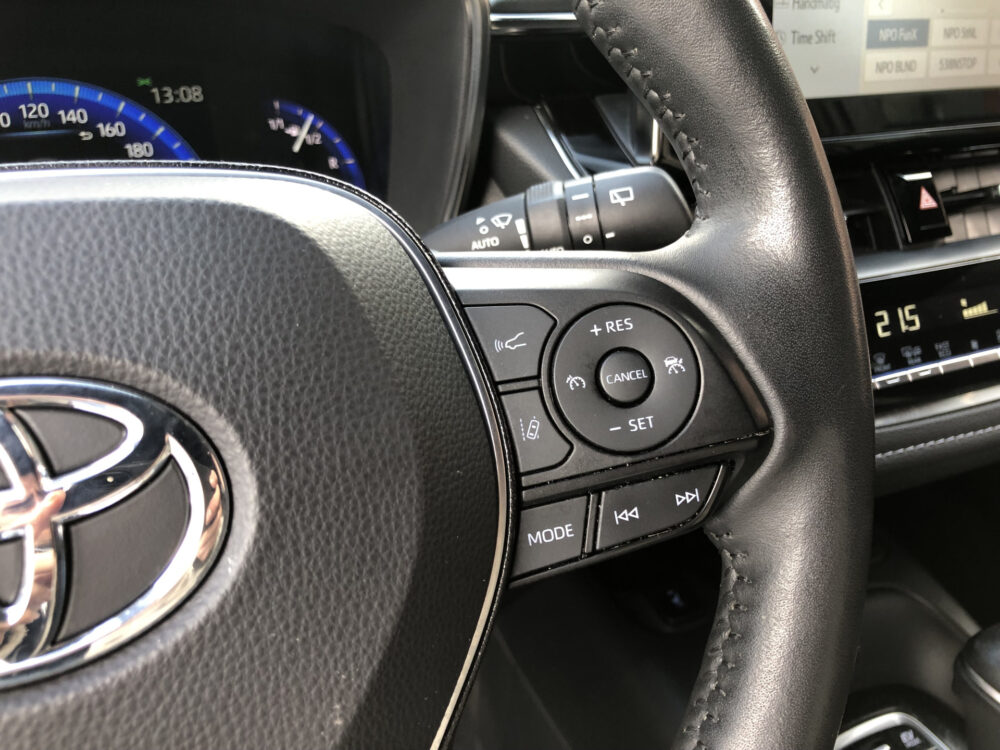 Toyota Corolla Touring Sports 2.0 Hybrid Style // FULL LED // DODEHOEK // KEYLESS // ADAPT. CRUISE // CLIMA // PDC // STUUR+STOELVERWARMING // 22