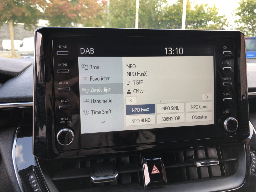 Toyota Corolla Touring Sports 2.0 Hybrid Style // FULL LED // DODEHOEK // KEYLESS // ADAPT. CRUISE // CLIMA // PDC // STUUR+STOELVERWARMING // 29