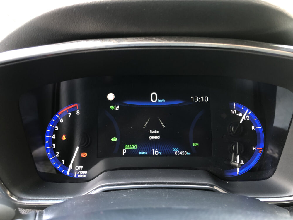 Toyota Corolla Touring Sports 2.0 Hybrid Style // FULL LED // DODEHOEK // KEYLESS // ADAPT. CRUISE // CLIMA // PDC // STUUR+STOELVERWARMING // 33