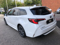 Toyota Corolla Touring Sports 2.0 Hybrid Style // FULL LED // DODEHOEK // KEYLESS // ADAPT. CRUISE // CLIMA // PDC // STUUR+STOELVERWARMING // 37