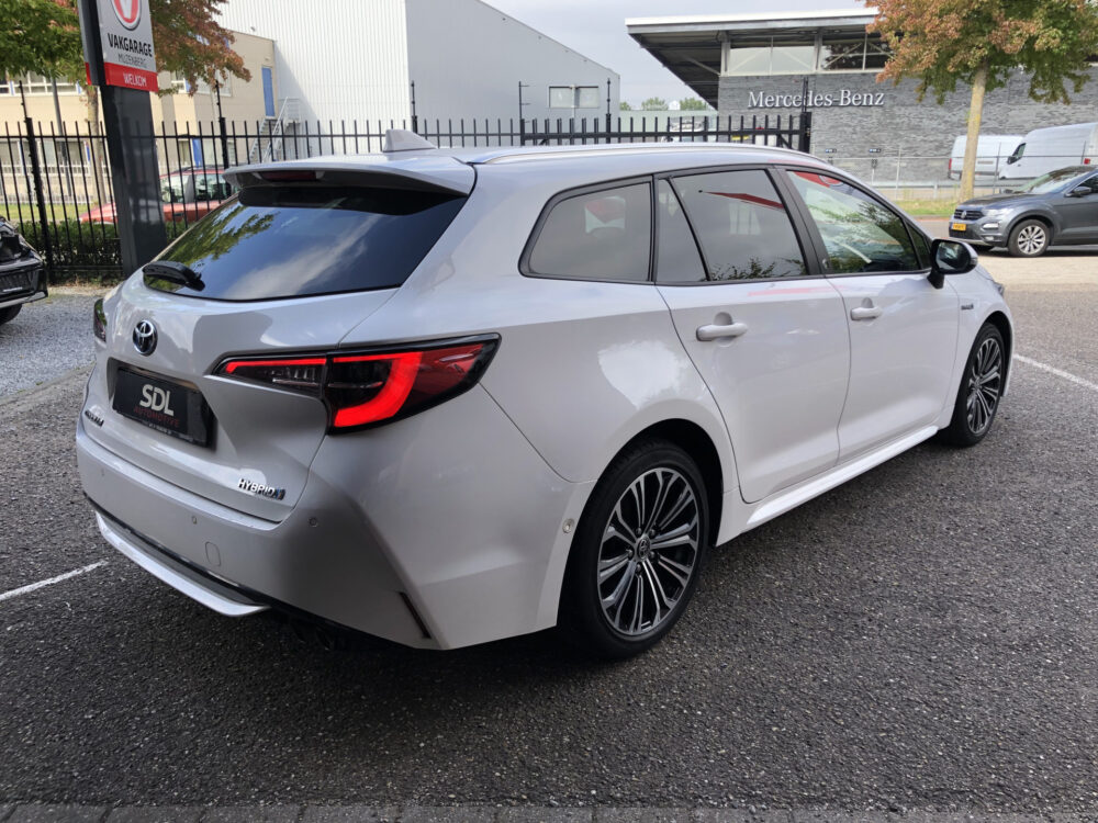 Toyota Corolla Touring Sports 2.0 Hybrid Style // FULL LED // DODEHOEK // KEYLESS // ADAPT. CRUISE // CLIMA // PDC // STUUR+STOELVERWARMING // 5