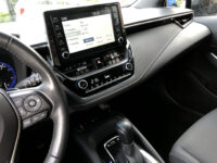 Toyota Corolla Touring Sports 2.0 Hybrid Style // FULL LED // DODEHOEK // KEYLESS // ADAPT. CRUISE // CLIMA // PDC // STUUR+STOELVERWARMING // 59