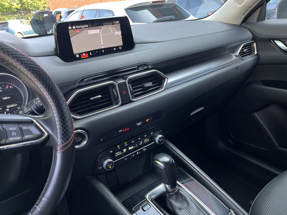 Mazda CX-5 2.0 SkyActiv-G 165 Luxury // FULL LED // 360 CAMERA+SENSOREN // HUD DISPLAY // DODEHOEK // NAVI // STUUR+STOELVERWARMING // ELEK 26