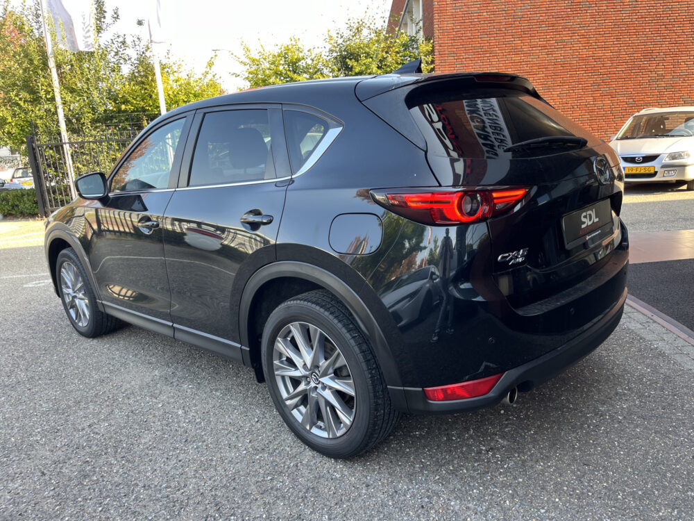 Mazda CX-5 2.0 SkyActiv-G 165 Luxury // FULL LED // 360 CAMERA+SENSOREN // HUD DISPLAY // DODEHOEK // NAVI // STUUR+STOELVERWARMING // ELEK 3