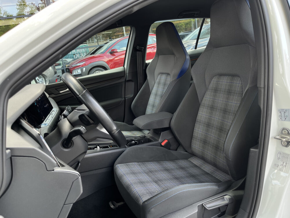 Volkswagen Golf 1.4 eHybrid GTE // VIRTUAL COCKPIT // NAVI+CARPLAY // PDC V+A // FULL LED // CLIMA // 13