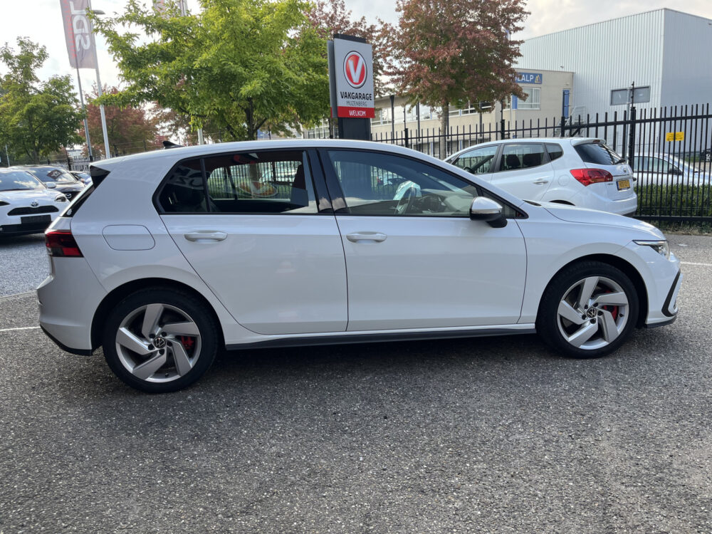Volkswagen Golf 1.4 eHybrid GTE // VIRTUAL COCKPIT // NAVI+CARPLAY // PDC V+A // FULL LED // CLIMA // 6