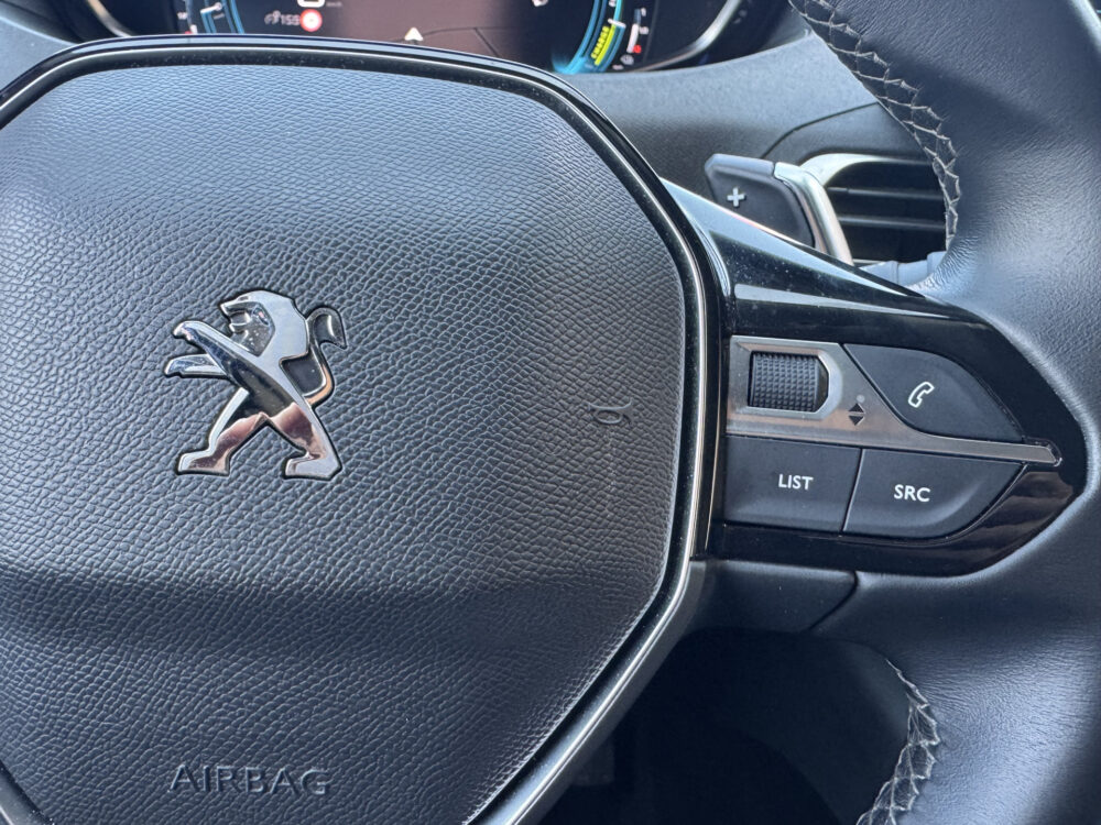 Peugeot 3008 1.6 HYbrid 225 Allure 1e eigenaar // 26.000 KM!! // NAVI // CLIMA // CRUISE // STOELVERWARMING // DAB RADIO // 12