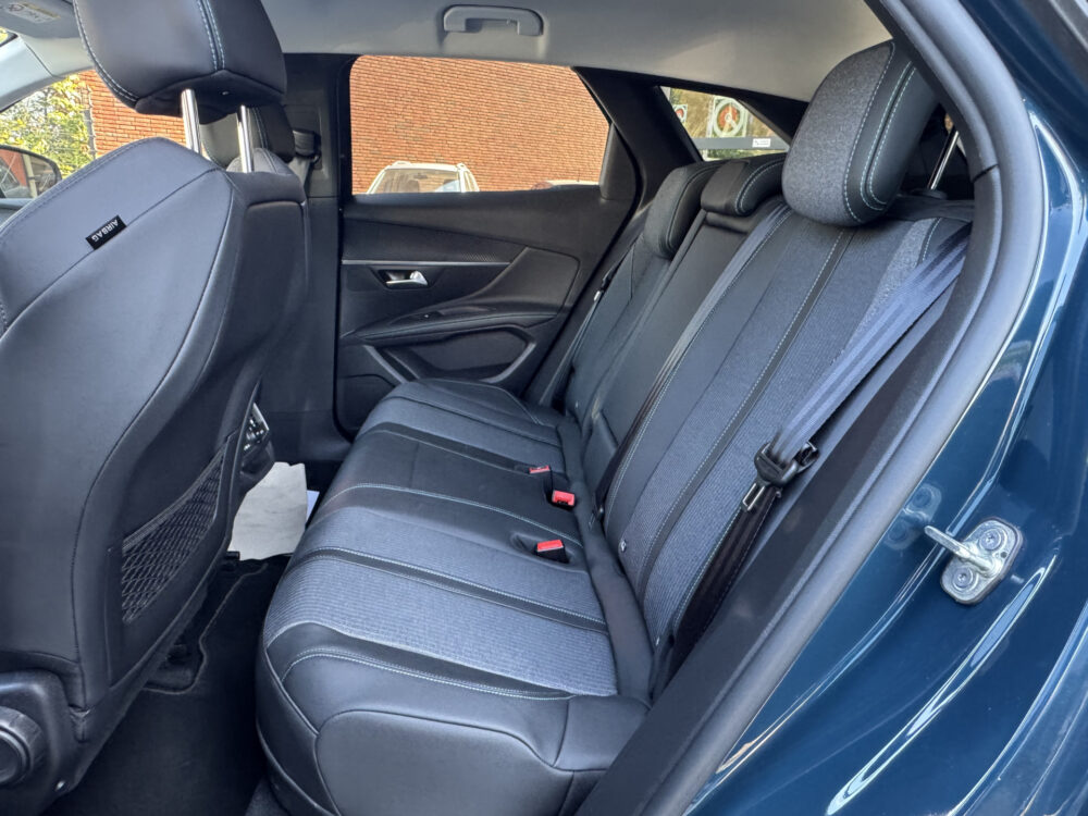 Peugeot 3008 1.6 HYbrid 225 Allure 1e eigenaar // 26.000 KM!! // NAVI // CLIMA // CRUISE // STOELVERWARMING // DAB RADIO // 9