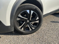 Peugeot 2008 1.2 PureTech GT-Line // SCHUIF-KANTELDAK // FULL LED // LEDER // ELEK.STOELEN+MEMORY // NAVI+CARPLAY // CAMERA // 3D COCKPIT // 46