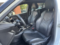 Peugeot 2008 1.2 PureTech GT-Line // SCHUIF-KANTELDAK // FULL LED // LEDER // ELEK.STOELEN+MEMORY // NAVI+CARPLAY // CAMERA // 3D COCKPIT // 51