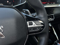 Peugeot 2008 1.2 PureTech GT-Line // SCHUIF-KANTELDAK // FULL LED // LEDER // ELEK.STOELEN+MEMORY // NAVI+CARPLAY // CAMERA // 3D COCKPIT // 59