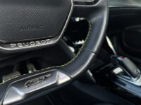 Peugeot 2008 1.2 PureTech GT-Line // SCHUIF-KANTELDAK // FULL LED // LEDER // ELEK.STOELEN+MEMORY // NAVI+CARPLAY // CAMERA // 3D COCKPIT // 60
