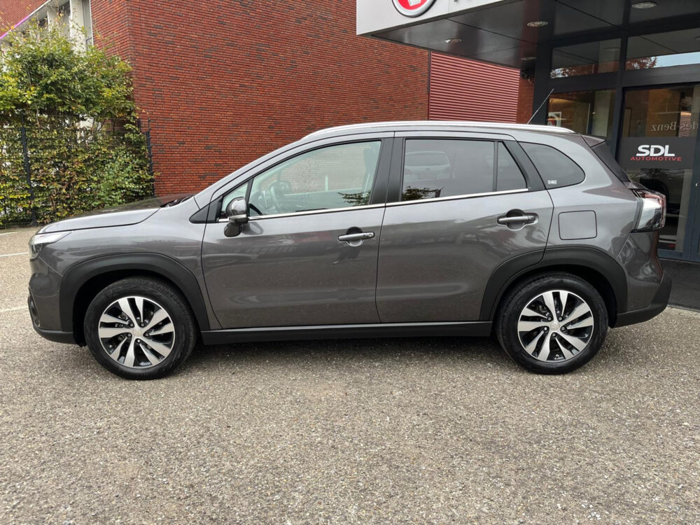 Suzuki S-Cross 1.5 Hybrid Style // FULL LED // NAVI + CARPLAY // 360 CAMERA // ADAPTIV CRUISE // PDC V+A 2