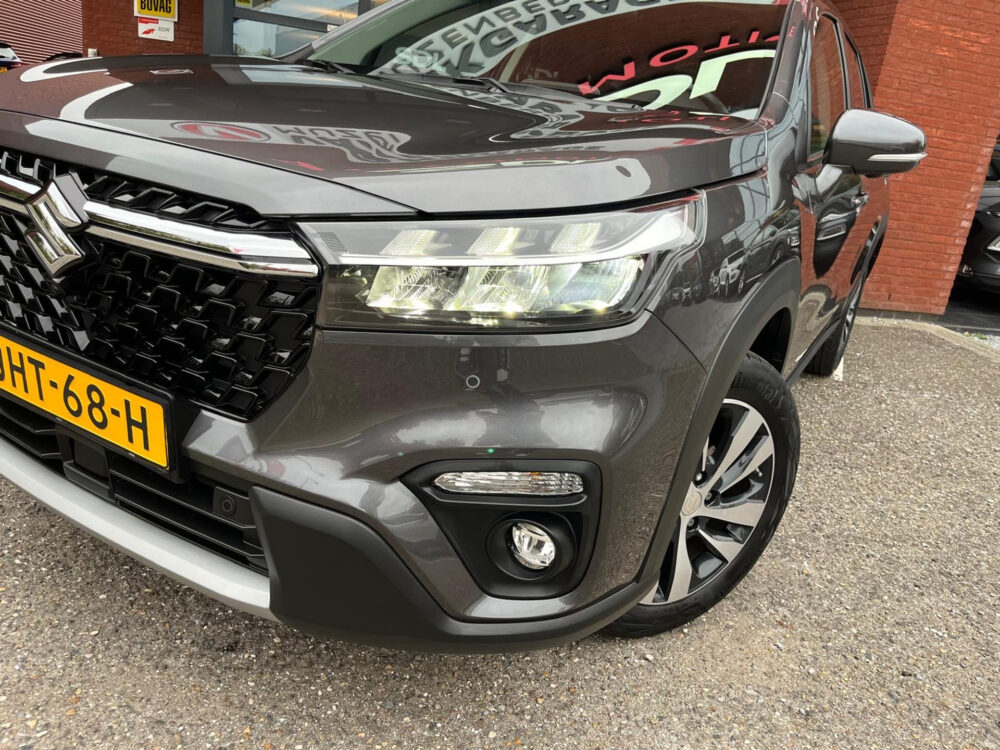 Suzuki S-Cross 1.5 Hybrid Style // FULL LED // NAVI + CARPLAY // 360 CAMERA // ADAPTIV CRUISE // PDC V+A 24