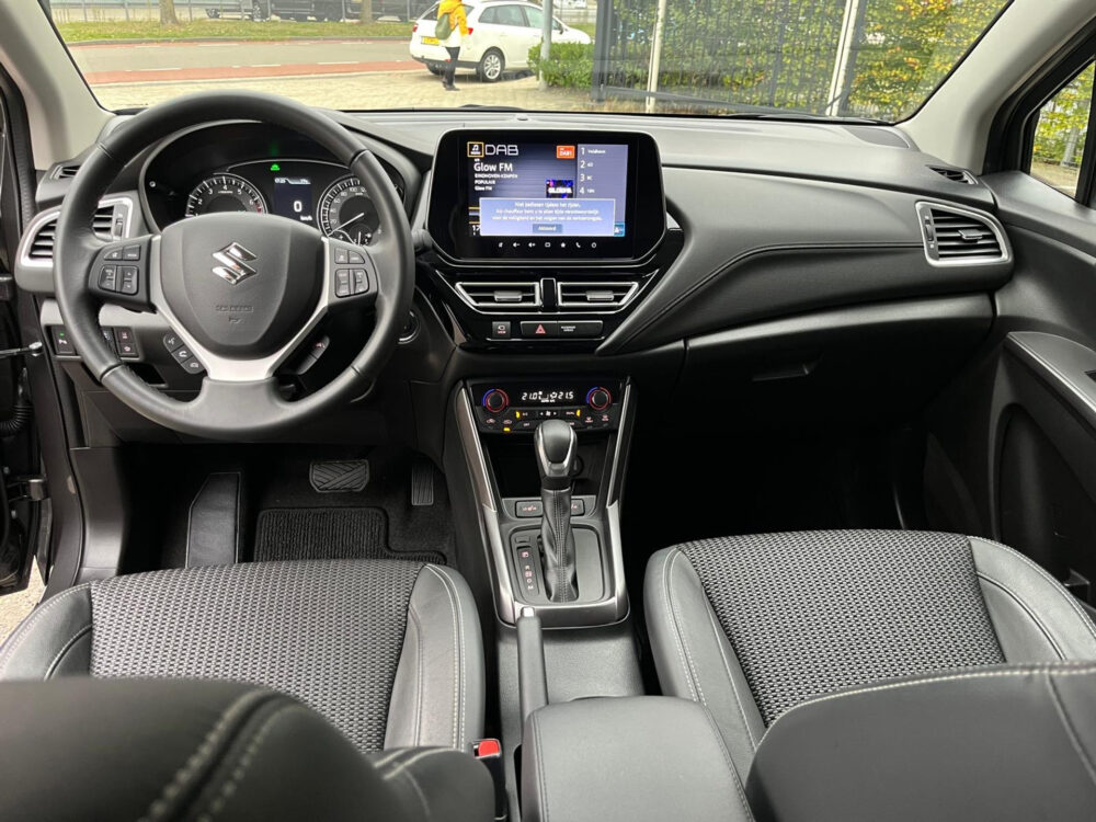 Suzuki S-Cross 1.5 Hybrid Style // FULL LED // NAVI + CARPLAY // 360 CAMERA // ADAPTIV CRUISE // PDC V+A 9