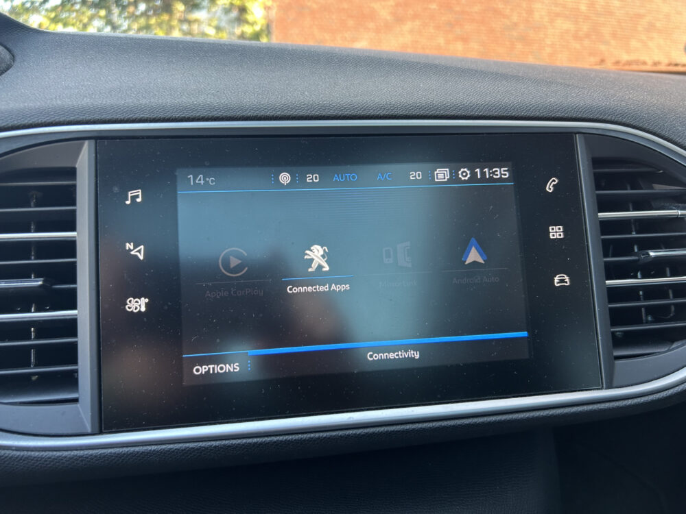 Peugeot 308 1.2 PureTech Blue Lease Executive PERFECT ONDERHOUDEN!! // NAVI + CARPLAY // PANO-DAK // CLIMA // PDC V+A // TREKHAAK!! 20