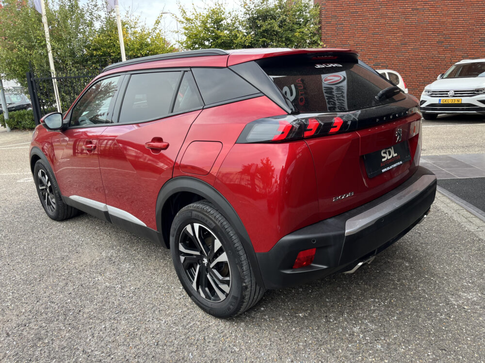 Peugeot 2008 1.2 PureTech Allure 131PK! // 3D COCKPIT // LED // CLIMA // CAMERA+SENSOREN // NAVI+CARPLAY // 3