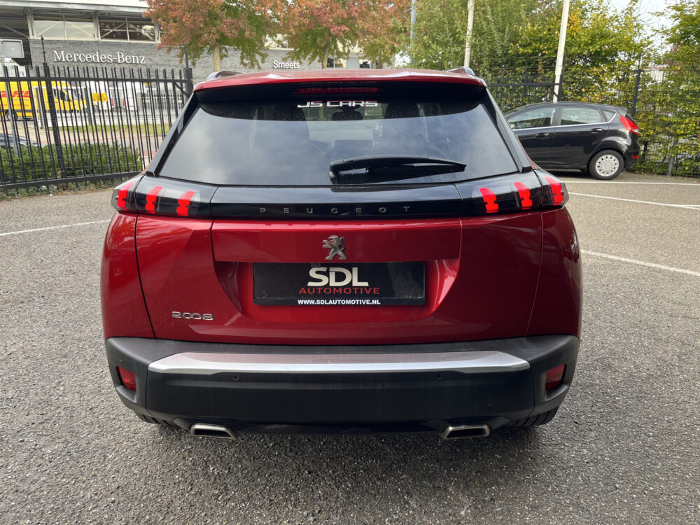 Peugeot 2008 1.2 PureTech Allure 131PK! // 3D COCKPIT // LED // CLIMA // CAMERA+SENSOREN // NAVI+CARPLAY // 4