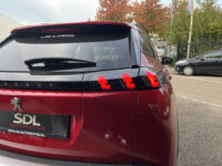Peugeot 2008 1.2 PureTech Allure 131PK! // 3D COCKPIT // LED // CLIMA // CAMERA+SENSOREN // NAVI+CARPLAY // 43