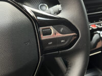 Peugeot 2008 1.2 PureTech Allure 131PK! // 3D COCKPIT // LED // CLIMA // CAMERA+SENSOREN // NAVI+CARPLAY // 52