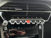 Peugeot 2008 1.2 PureTech Allure 131PK! // 3D COCKPIT // LED // CLIMA // CAMERA+SENSOREN // NAVI+CARPLAY // 57