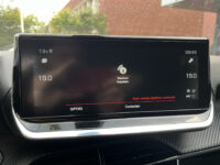 Peugeot 2008 1.2 PureTech Allure 131PK! // 3D COCKPIT // LED // CLIMA // CAMERA+SENSOREN // NAVI+CARPLAY // 59