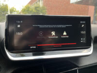 Peugeot 2008 1.2 PureTech Allure 131PK! // 3D COCKPIT // LED // CLIMA // CAMERA+SENSOREN // NAVI+CARPLAY // 60