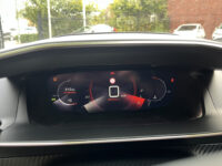 Peugeot 2008 1.2 PureTech Allure 131PK! // 3D COCKPIT // LED // CLIMA // CAMERA+SENSOREN // NAVI+CARPLAY // 62