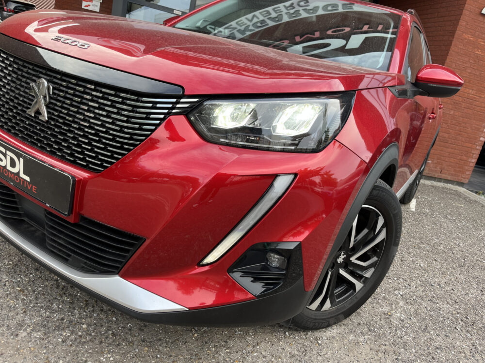 Peugeot 2008 1.2 PureTech Allure 131PK! // 3D COCKPIT // LED // CLIMA // CAMERA+SENSOREN // NAVI+CARPLAY // 9