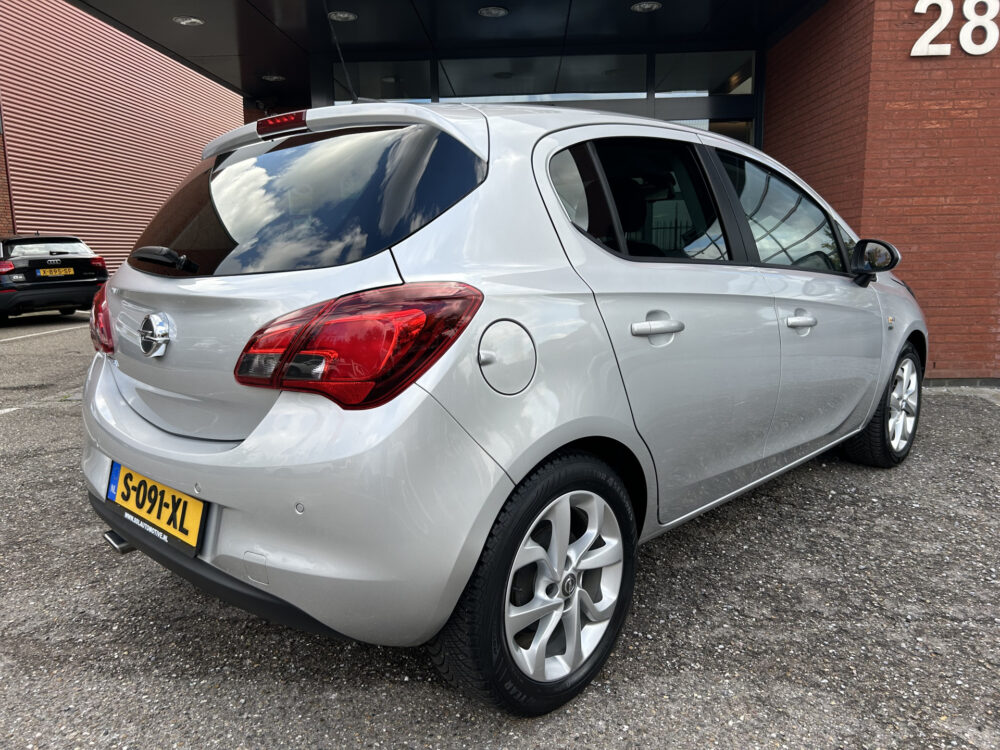 Opel Corsa 1.2 Edition //45000KM!!! CRUISE CONTROL // APPLE-ANDROID AUTO // AIRCO // STUUR+STOELVERWARMING // PARKEERSENSOREN // 2