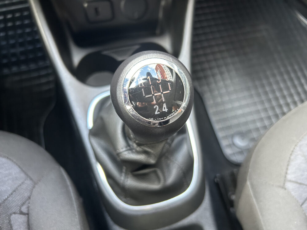 Opel Corsa 1.2 Edition //45000KM!!! CRUISE CONTROL // APPLE-ANDROID AUTO // AIRCO // STUUR+STOELVERWARMING // PARKEERSENSOREN // 20