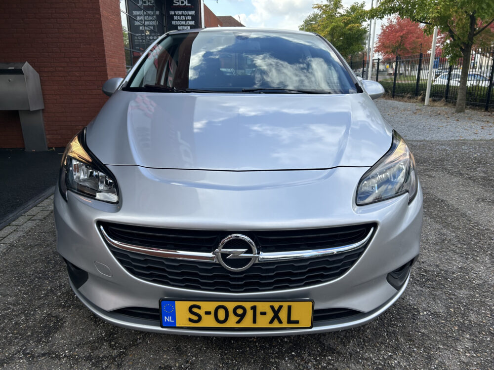 Opel Corsa 1.2 Edition //45000KM!!! CRUISE CONTROL // APPLE-ANDROID AUTO // AIRCO // STUUR+STOELVERWARMING // PARKEERSENSOREN // 4