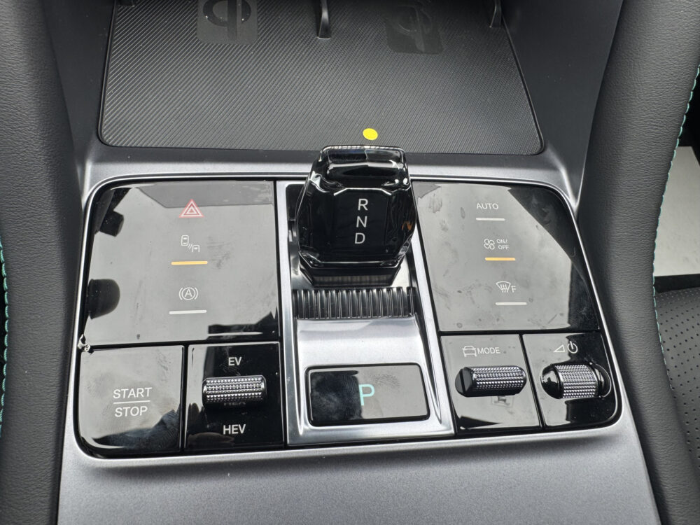 BYD SEAL U 1.5 DM-i FWD Boost //SCHUIF-KANTELDAK // FULL LED // LEDER // NAVI // CAMERA // CARPLAY // 30