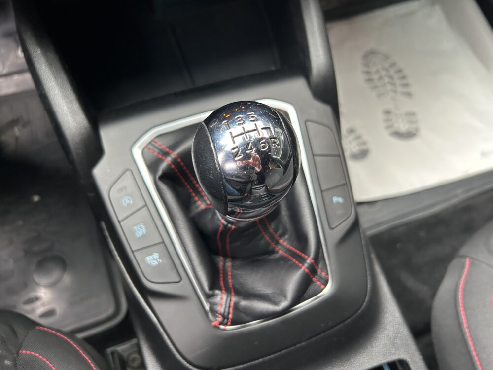 Ford FOCUS Wagon 1.0 EcoBoost ST Line Business // LED // NAVI + CARPLAY // PDC V+A // CRUISE // TREKHAAK!! 19