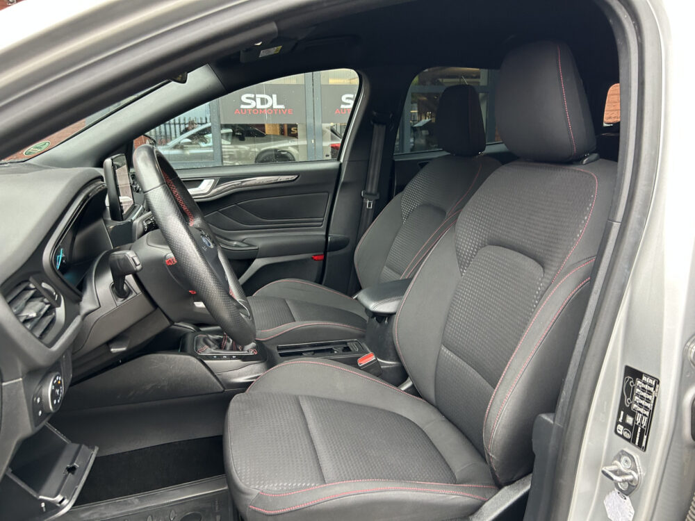 Ford FOCUS Wagon 1.0 EcoBoost ST Line Business // LED // NAVI + CARPLAY // PDC V+A // CRUISE // TREKHAAK!! 8