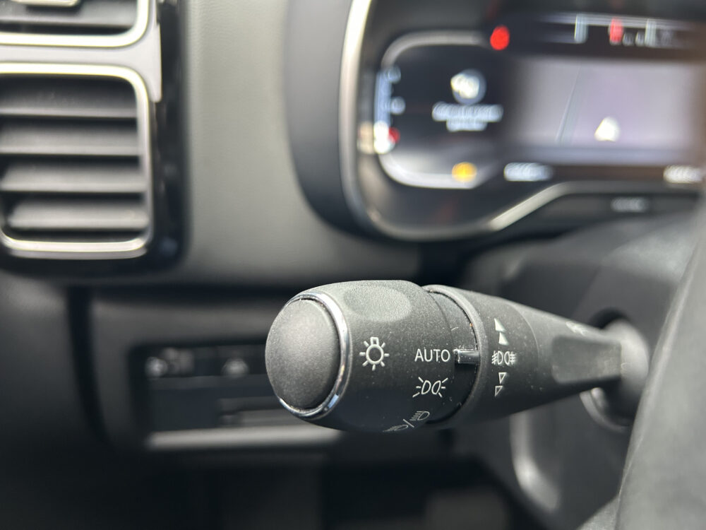 Citroën C5 Aircross 1.2 PureTech Shine // LED // NAVI + CARPLAY // CAMERA // PDC V+A // KEYLESS 11