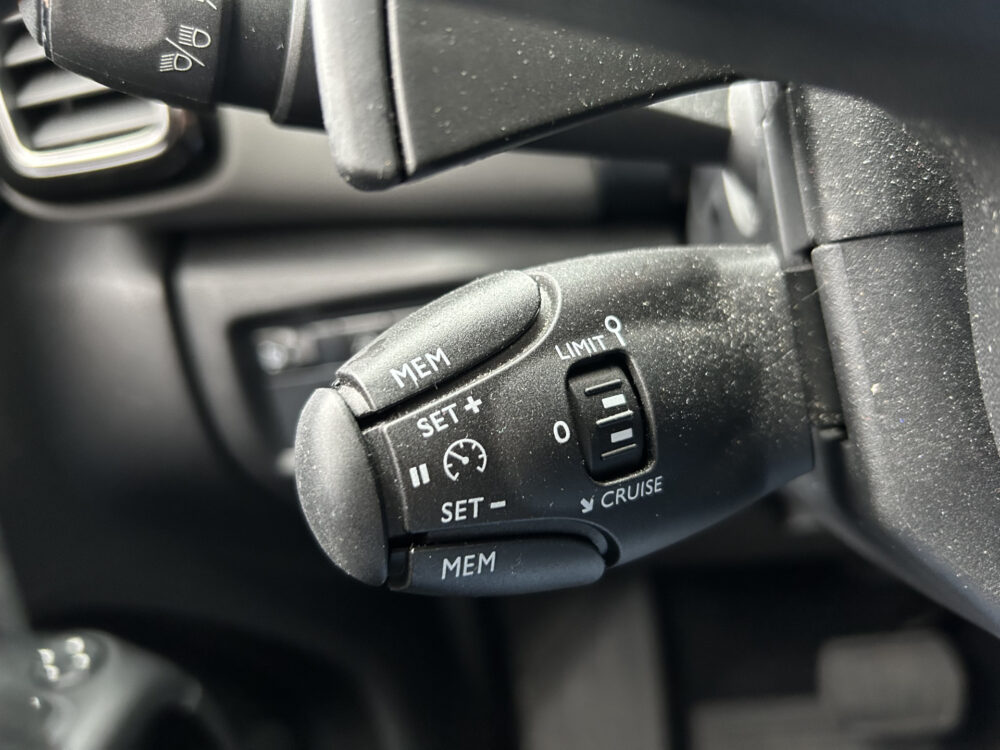 Citroën C5 Aircross 1.2 PureTech Shine // LED // NAVI + CARPLAY // CAMERA // PDC V+A // KEYLESS 12