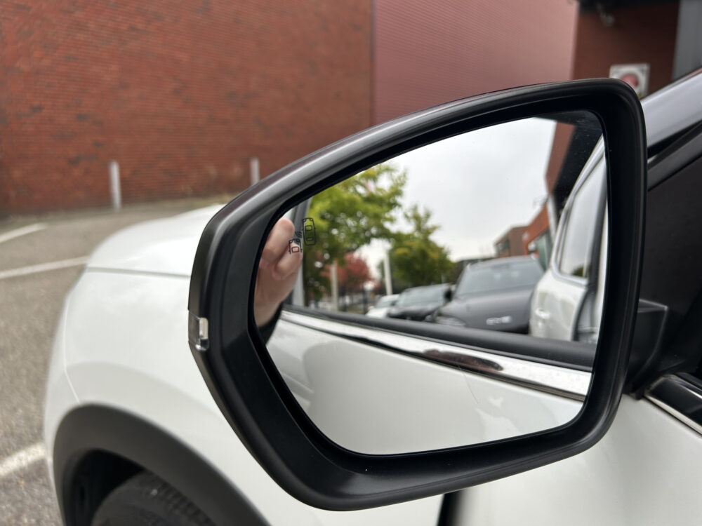 Citroën C5 Aircross 1.2 PureTech Shine // LED // NAVI + CARPLAY // CAMERA // PDC V+A // KEYLESS 27