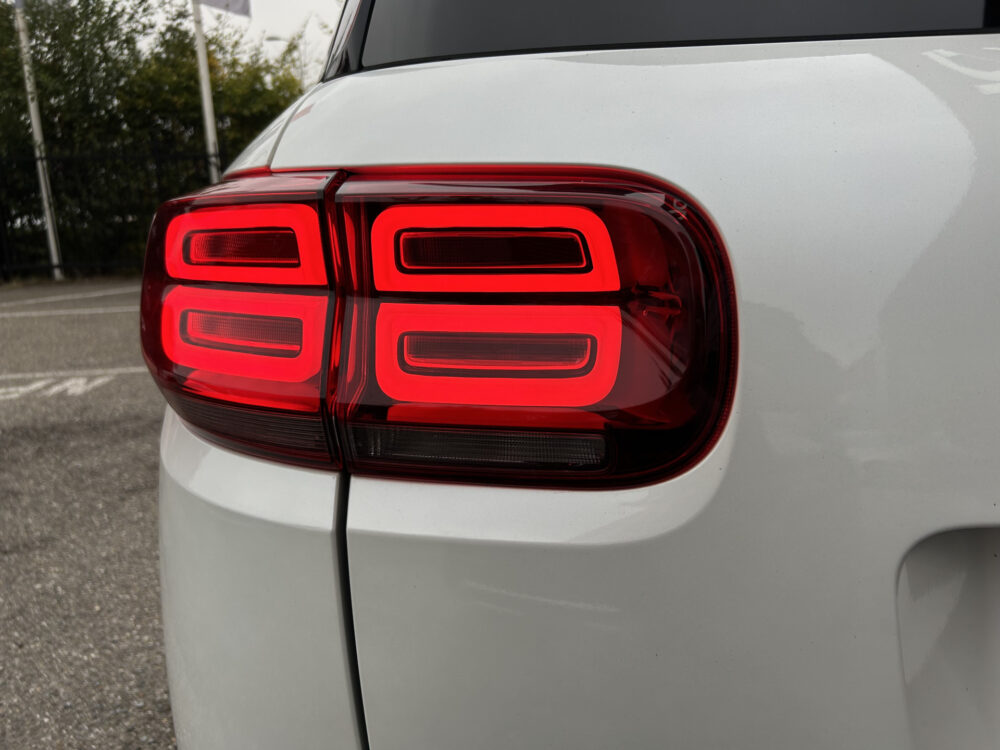 Citroën C5 Aircross 1.2 PureTech Shine // LED // NAVI + CARPLAY // CAMERA // PDC V+A // KEYLESS 32