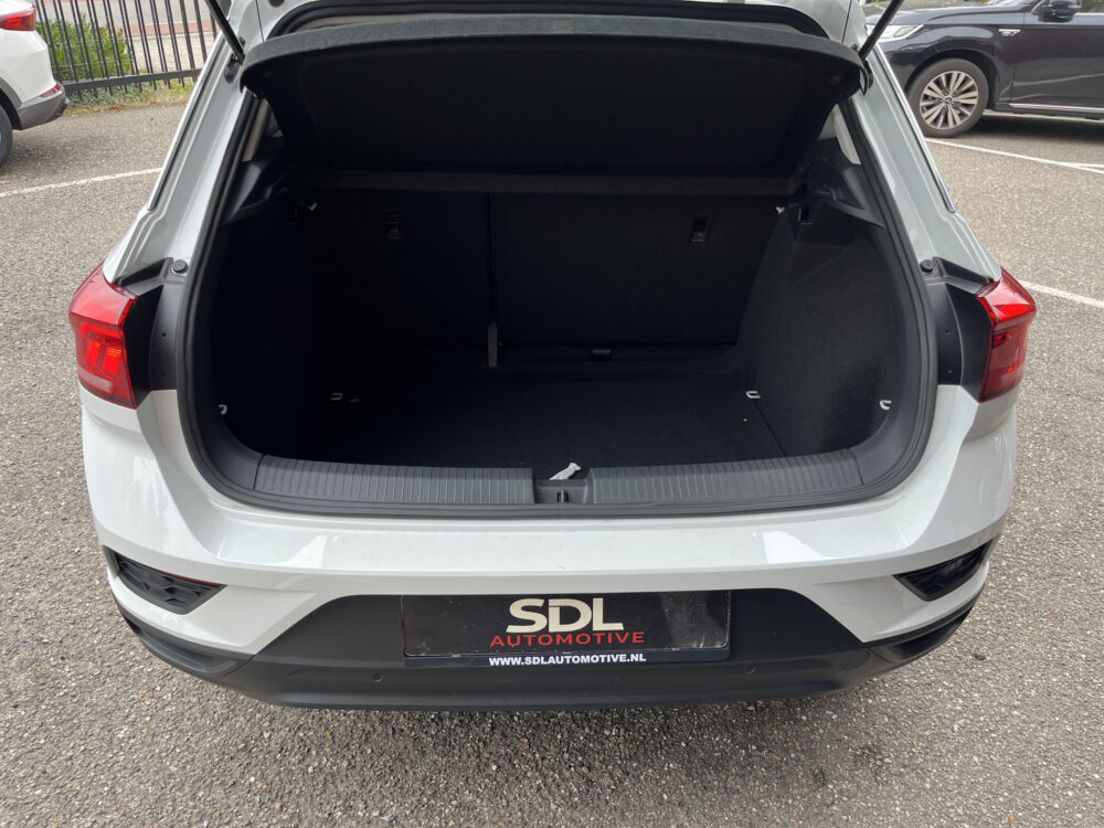 Volkswagen T-Roc 1.0 TSI Style // ADAPT. CRUISE // CLIMA // NAVI // STOELVERWARMING // PDC V+A // 12