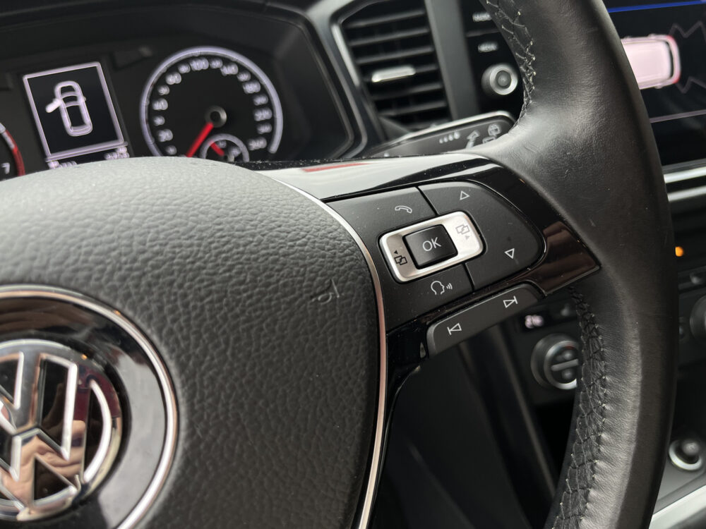 Volkswagen T-Roc 1.0 TSI Style // ADAPT. CRUISE // CLIMA // NAVI // STOELVERWARMING // PDC V+A // 20