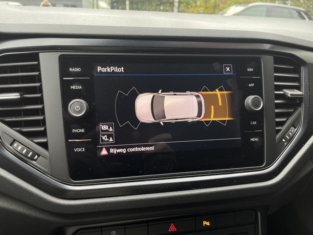 Volkswagen T-Roc 1.0 TSI Style // ADAPT. CRUISE // CLIMA // NAVI // STOELVERWARMING // PDC V+A // 26