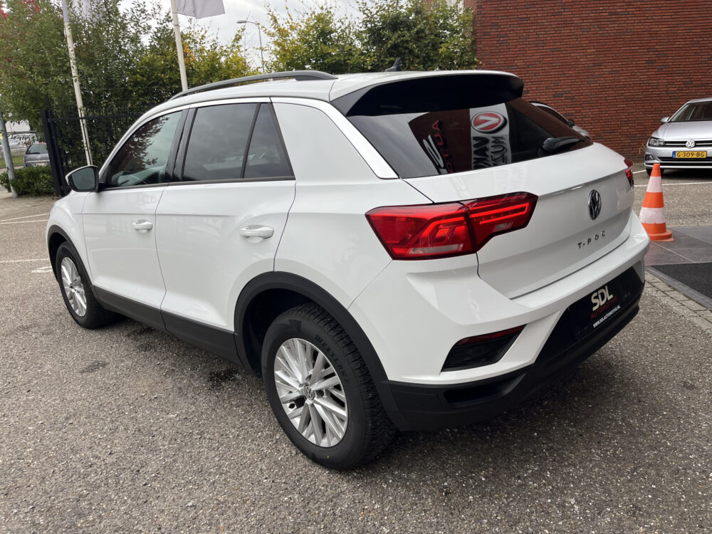 Volkswagen T-Roc 1.0 TSI Style // ADAPT. CRUISE // CLIMA // NAVI // STOELVERWARMING // PDC V+A // 3