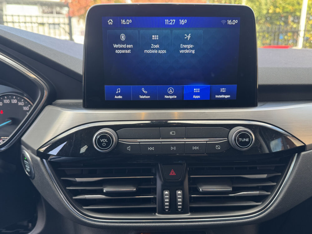Ford Kuga 2.5 PHEV Titanium // CAMERA+SENSOREN // DODEHOEK // ADAPTIVE CRUISE // NAVI+CARPLAY // STOEL VERWARMING // 17