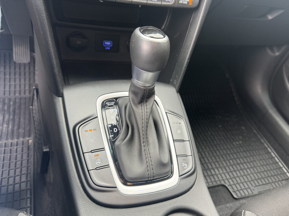 Hyundai KONA 1.6 GDI HEV Fashion // NAVI // APPLE CARPLAY / ANDOID AUTO // CAMERA // CLIMA // CRUISE // STOEL + STUURVERWARMING // 19