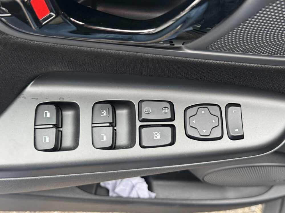 Hyundai KONA 1.6 GDI HEV Fashion // NAVI // APPLE CARPLAY / ANDOID AUTO // CAMERA // CLIMA // CRUISE // STOEL + STUURVERWARMING // 20