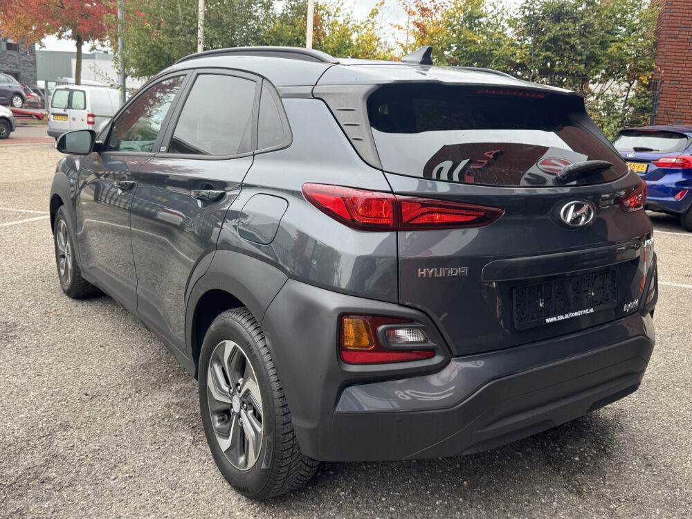 Hyundai KONA 1.6 GDI HEV Fashion // NAVI // APPLE CARPLAY / ANDOID AUTO // CAMERA // CLIMA // CRUISE // STOEL + STUURVERWARMING // 3