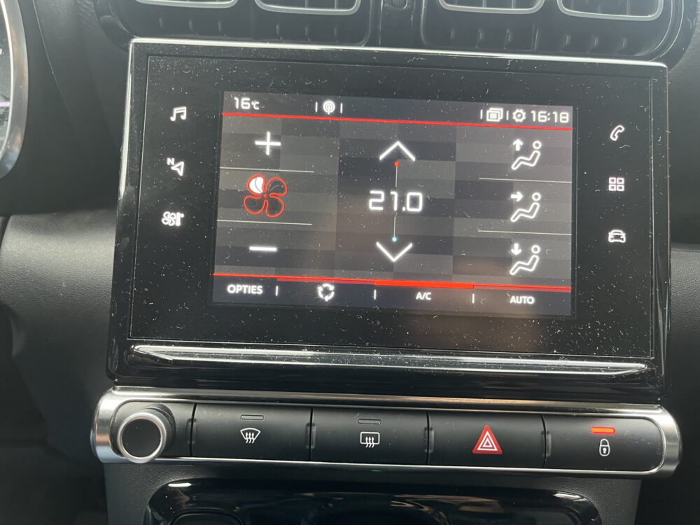 Citroën C3 Aircross 1.2 PureTech S&S Shine // TREKHAAK // NAVI // CLIMA // PDC // CRUISE // APPLE CARPLAY / ANDROID AUTO // 12
