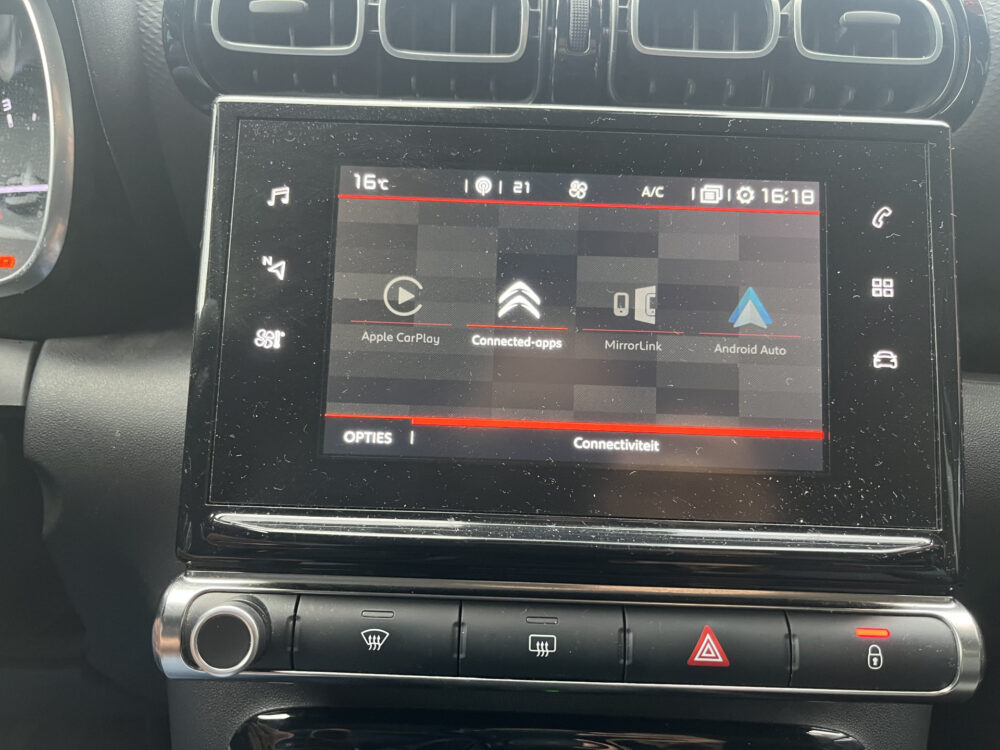 Citroën C3 Aircross 1.2 PureTech S&S Shine // TREKHAAK // NAVI // CLIMA // PDC // CRUISE // APPLE CARPLAY / ANDROID AUTO // 17
