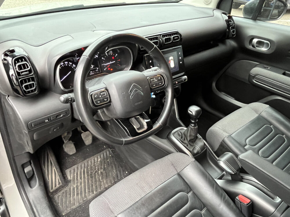 Citroën C3 Aircross 1.2 PureTech S&S Shine // TREKHAAK // NAVI // CLIMA // PDC // CRUISE // APPLE CARPLAY / ANDROID AUTO // 9